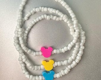 Pulseira da amizade com miçangas inspirada no Mickey - Branca