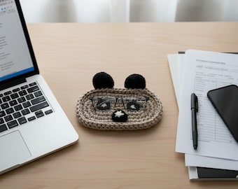 Crochet Bear Glasses Holder: Handmade Polyester Eyeglass Stand