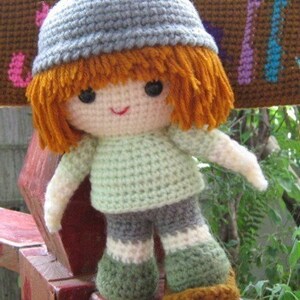 Kevvy the Skater, Amigurumi crochet pattern in English and German image 2