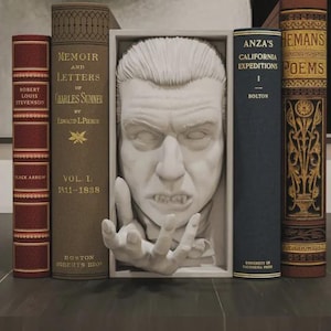 Dracula Book Nook Bookend: Gothic Horror Vampire Decor