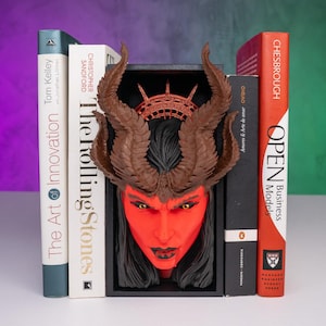 Succubus to Books Book Nook – Spooky Gothic Miniature Bookshelf Insert, Dark Fantasy Decor, 3D Printed Haunted Library, Unique Gift for Book