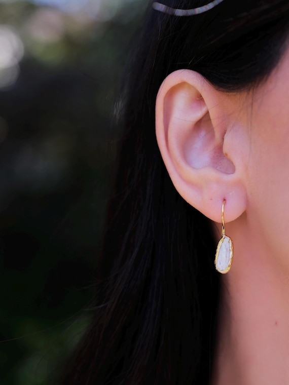 Dainty Pearl Drop Earrings, Lightweight Bridal Jewelry, Elegant Gift for Her, Pearl Dangle Earrings, Perfect Wedding Gift, Freshwater Pearl
