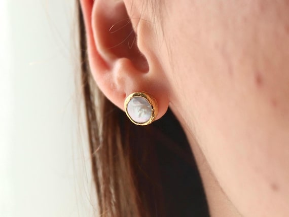 Baroque Pearl Stud Earrings · Minimal Gold Earrings · Freshwater Pearl Jewelry · Handmade Bridal Gift · Timeless Everyday Studs