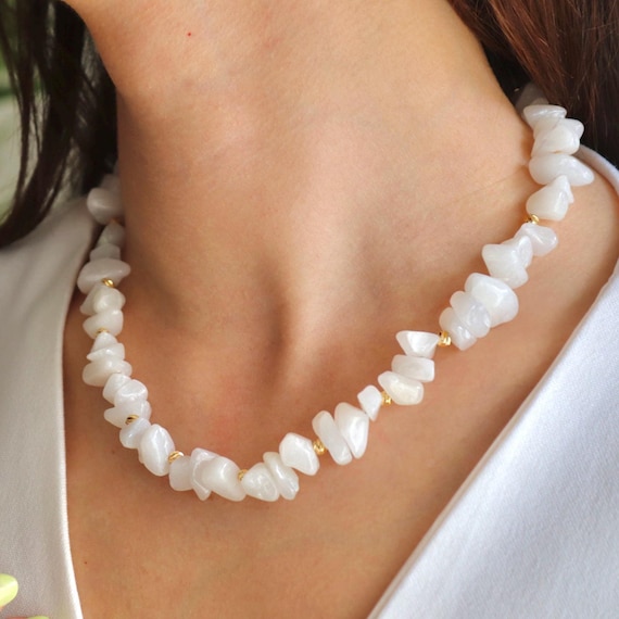 White Agate Necklace, Natural Gemstone Chip Necklace, Minimal Gold Beaded Necklace, Dainty Everyday Jewelry