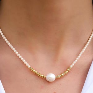 Elegant Pearl Choker Necklace, Baroque Pearl & Gold Bead Necklace, Dainty Bridal Jewelry, Minimalist Pearl Necklace, Gift for Her