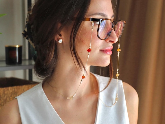Beaded Eyeglass Chain – Amber and White Sunglass Holder for Women, Boho Gift for Mom, Handmade Summer Glasses Strap, Gift for Her