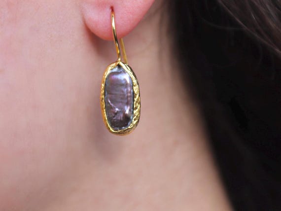 Black Baroque Pearl Earrings · Gold Drop Earrings · Freshwater Pearls · Handmade Dangle Earrings · Boho Gift for Her · Fine Jewelry
