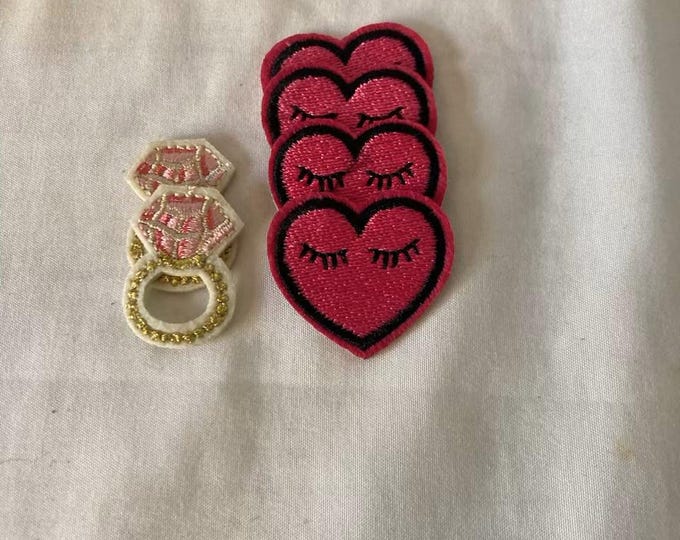 4 Hearts/2 Rings - Small sleepy heart with diamond ring patches