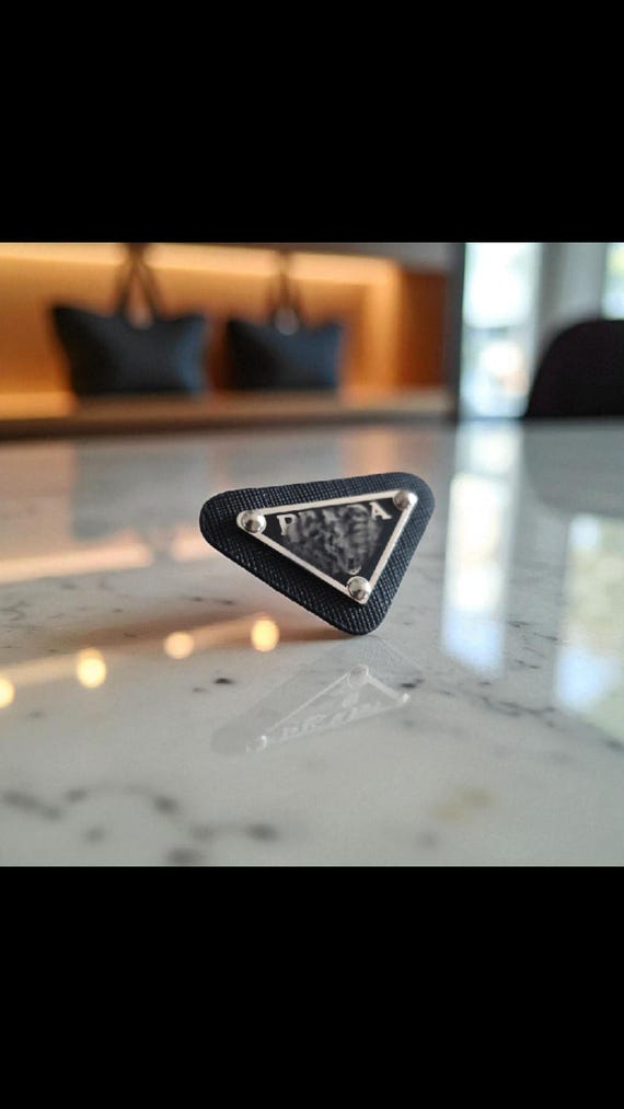 Patch de mode italienne triangle noir et argent