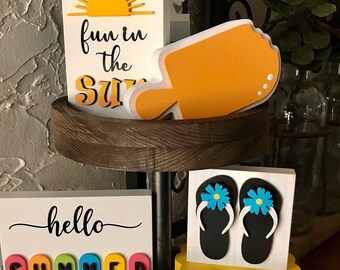 Summer tiered tray signs