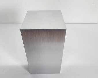 Aluminio oblongo con acabado satinado