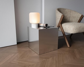 Mesitas de centro o mesitas de noche de aluminio. Por favor, compruebe el tamaño antes de realizar el pedido.