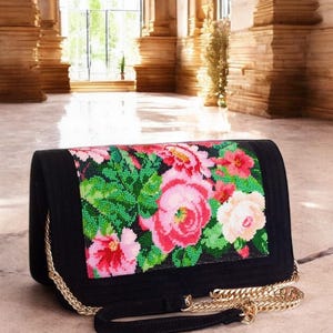 Bolsos de piel hechos a mano con bordados de cuentas, bolso bandolera, edición limitada de la marca ALEXANDRA TOKAREVA. Regalo de San Valentín