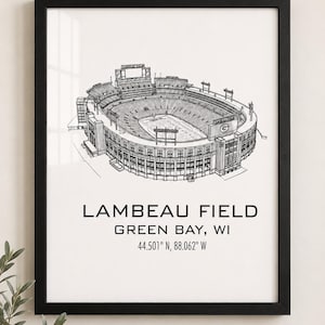 Könnte beinhalten: Ein schwarz gerahmter Druck mit einer detaillierten schwarz-weißen architektonischen Skizze des Lambeau Field Stadions. Unter der Illustration steht der Text: LAMBEAU FIELD, GREEN BAY, WI, 44.501° N, 88.062° W in einer serifenlosen Schrift.