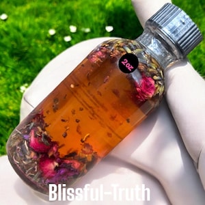 Attraction Oil (Too much to handle Attraction Oil) Love Oil, Twin Flame, Soulmate, Seduction, Attraction oil for Romance & Passion, Ritual