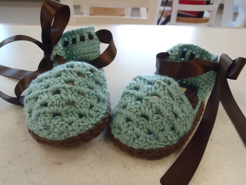 Baby Sandals Crochet Pattern image 3