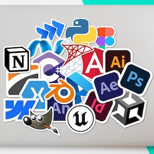 Può includere: Una collezione di adesivi colorati di software e programmazione, tra cui Python e Adobe Photoshop, sono disposti su un laptop. Gli adesivi presentano vari loghi e icone, ideali per gli appassionati di tecnologia e gli sviluppatori.