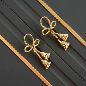 Vintage Style Solid Brass Bow Cabinet Pull Handle | Brass Drawer Knob | Antique Gold Furniture Hardware | Kitchen Cabinet Handle 7cm