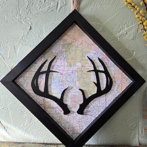 Mapa de Wisconsin con astas de ciervo - Decoración con astas - Decoración con ciervos - Ciervos - Decoración de ciervos - Decoración de pared - Decoración de caza - Caza - Wisconsin - Mapas