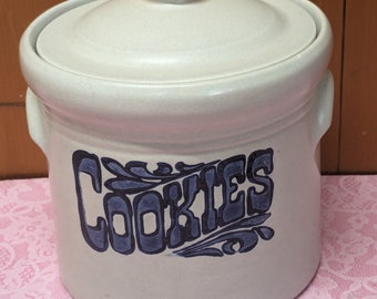 Cookie Jar with Lid Yorktowne by PFALTZGRAFF - Blue Lettering = Discontinued