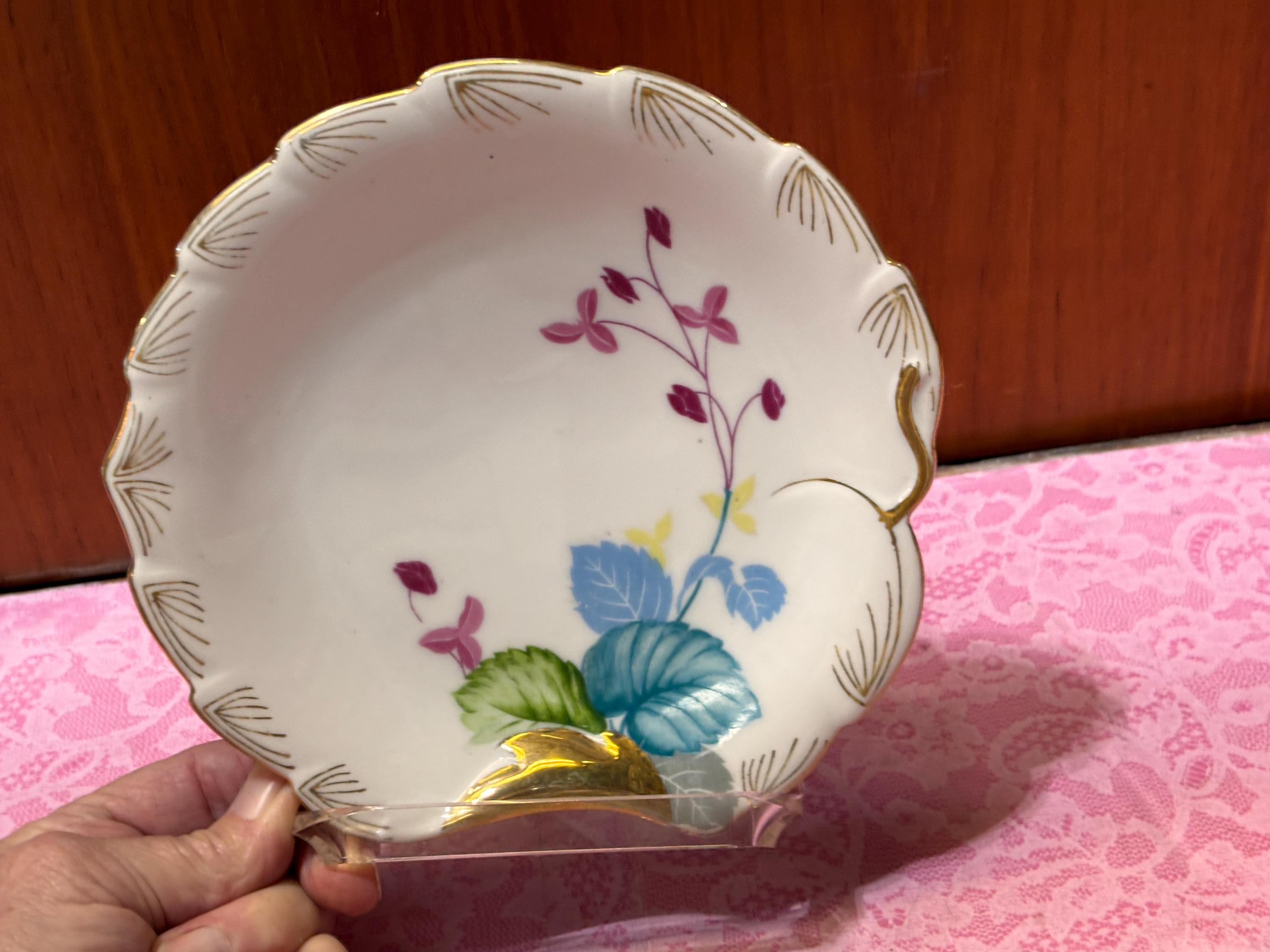 中国民国時代の花柄の黄色い皿 Made in China T56 中国景徳鎮 中華陶器 粉彩黄色大皿 中皿 深皿 16枚 【公式通販】