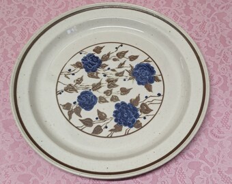 Vintage Stoneware Chop Plate from Berkeley House