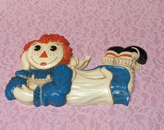 Bobbs - Merrill Company Vintage Raggedy Ann Wall Hanging ©1977