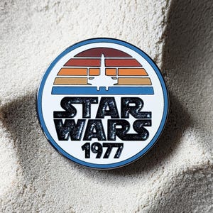 Star Wars 1977 1.5&quot; Enamel Pin