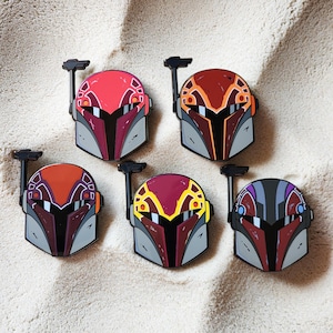 Set di 5 spille smaltate da 1,5&quot; con elmetti Sabine Wren