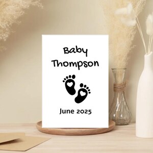 Lot de 10 cartes personnalisables pour faire-part de grossesse et de naissance - motif coeurs de bébé pieds - intérieur vierge - faire-part personnalisable