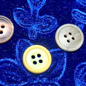 Button Destash   4 Hole Button 3 Different Styles
