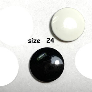 Large Gripper Snaps in White  or Black Size 24  5/8 inch