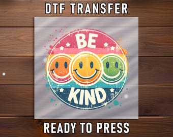 Transfert DTF Be Kind Smile, art graphique arc-en-ciel rétro en effet vieilli