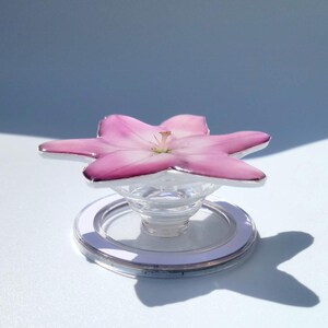 Rosa Lilie MagSafe Phone Grip - Eleganter Floraler Handygriff | Minimalistische Osterlilie für iPhone, Kindle,
