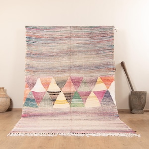 ヴィンテージのピンクストライプのモロッコラグ：手織りウールのブー