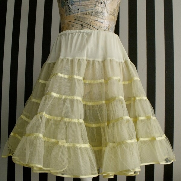 Fun Petticoat, Crinoline, 1960's, Very Full, Yellow, Square Dancing, Clogging, Burlesque, Costume