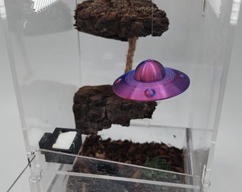 Jumping Spider Floating UFO and Moon 3d printed Mutiple Colors