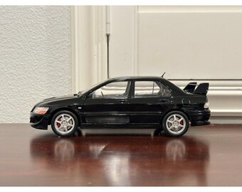 Mitsubishi Lancer Evo 8 VIII Street Car Black Autoart 1/18 | Rare