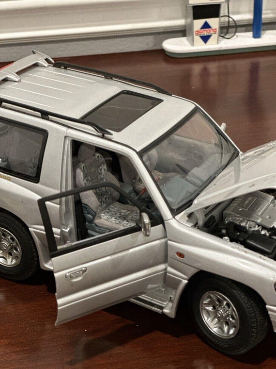 オートアート　　三菱パジェロ Amazon | オートアート 1/43 三菱 パジェロ 1999 ロング ホワイト
