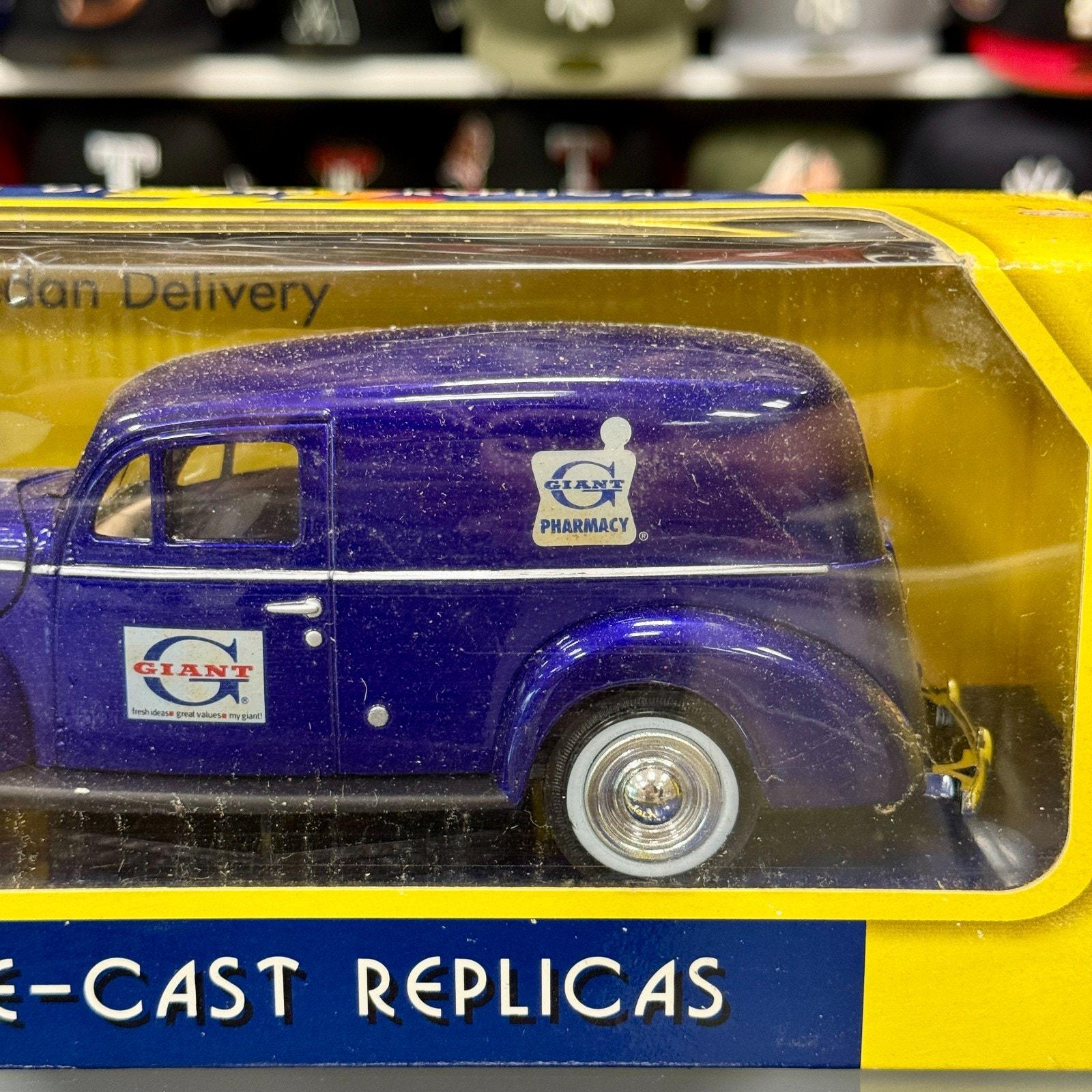 1/24 1940 Ford Sedan Delivery 'pharmacy' Motormax Blue - Etsy
