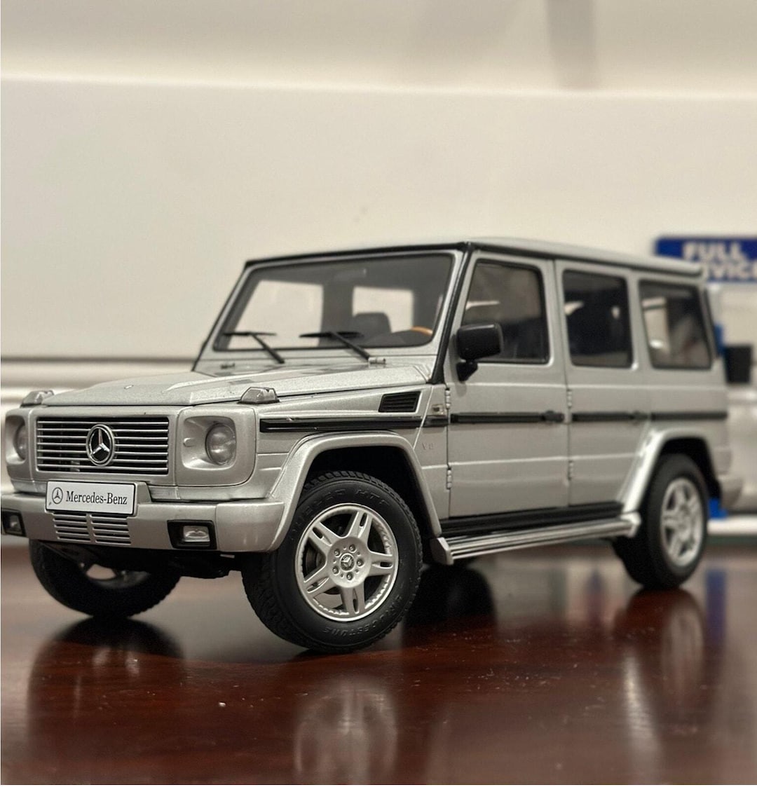 Autoart 1/18 Mercedes Benz G-class Silver Vintage Diecast Model