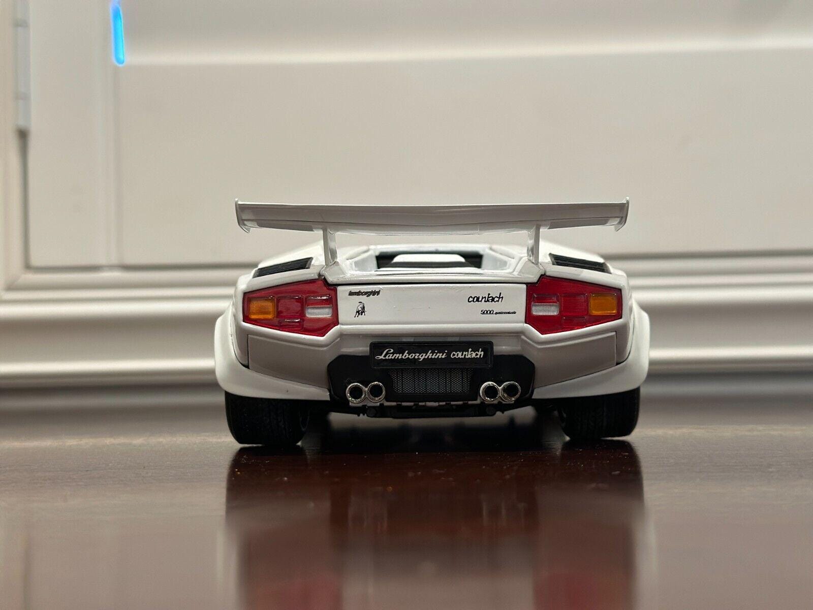 1/18 Lamborghini Countach LP 500 White/black Interior Kyosho Scale