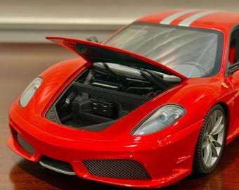 1/18 Ferrari F430 Scuderia Red With Silver Stripes Hot Wheels