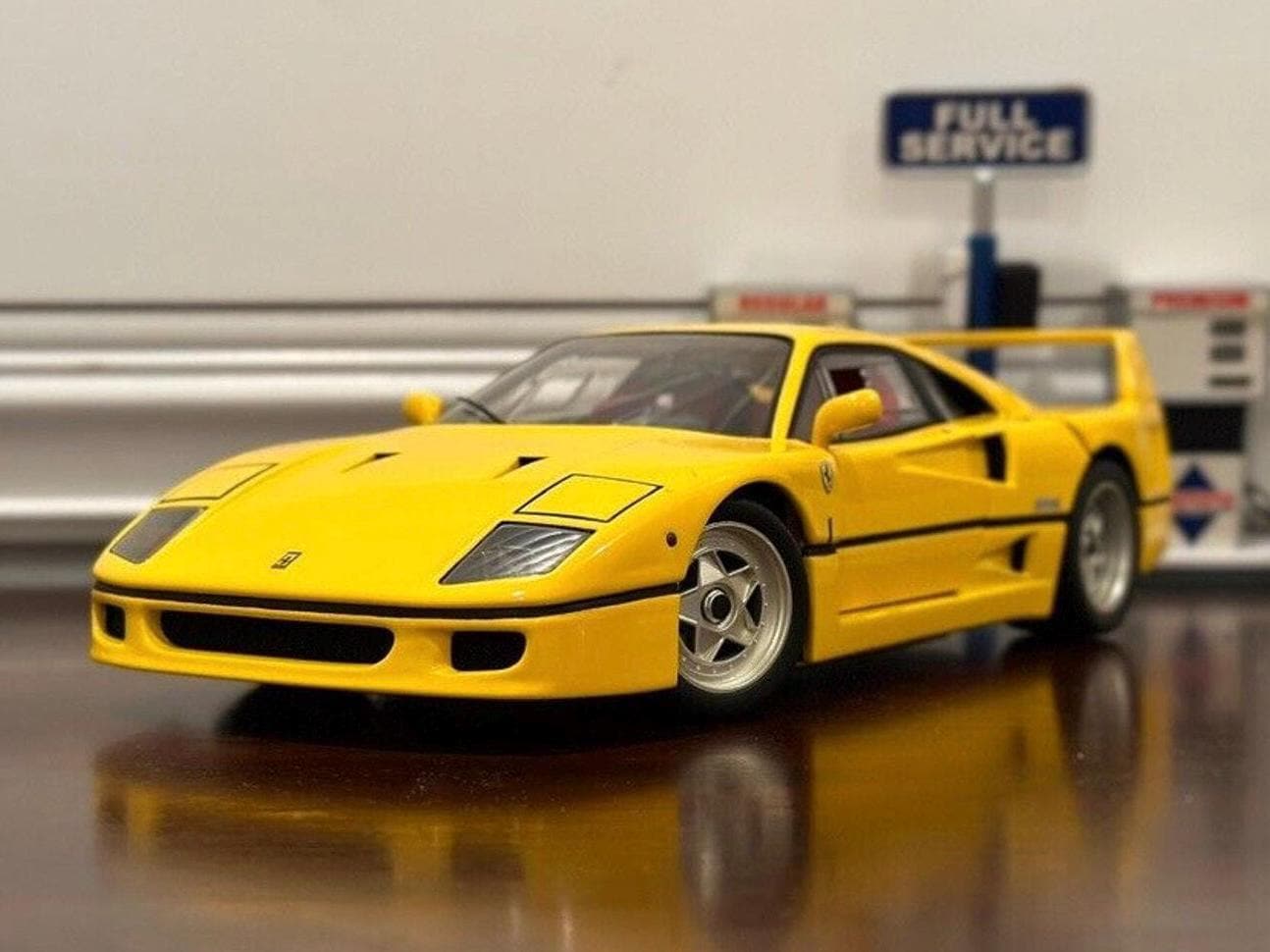 ホットウィールズ社製 1/18 エリート版 フェラーリ F40 ホットウィール フェラーリ F40 コンペティツィオーネ LM 1994 #29