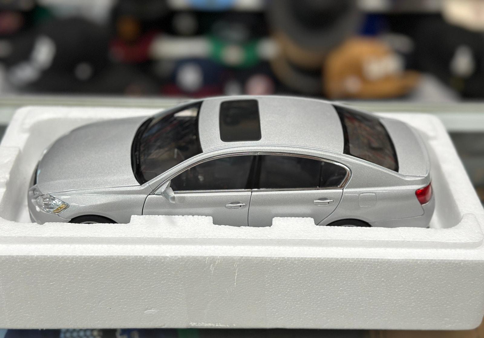 1/18 Scale Lexus GS430 Silver Autoart New With Certificate | New