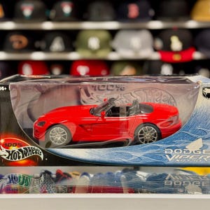 1/18 Dodge Viper SRT-10 Red Hot Wheels Diecast Car | Neu