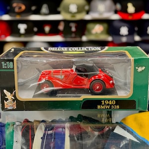 1/18 1940 BMW 328 Red Road Signature Deluxe Edition Diecast