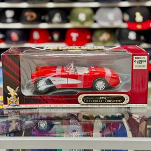1/18 1957 Chevrolet Corvette Red Road Signature Diecast Car | New