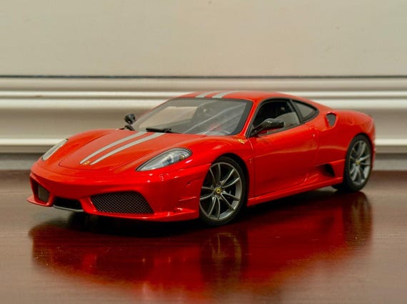 1/18 Hot Wheels Ferrari F430 フェラーリ 赤 1/18 Ferrari F430 Scuderia Red With Silver Stripes Hot Wheels