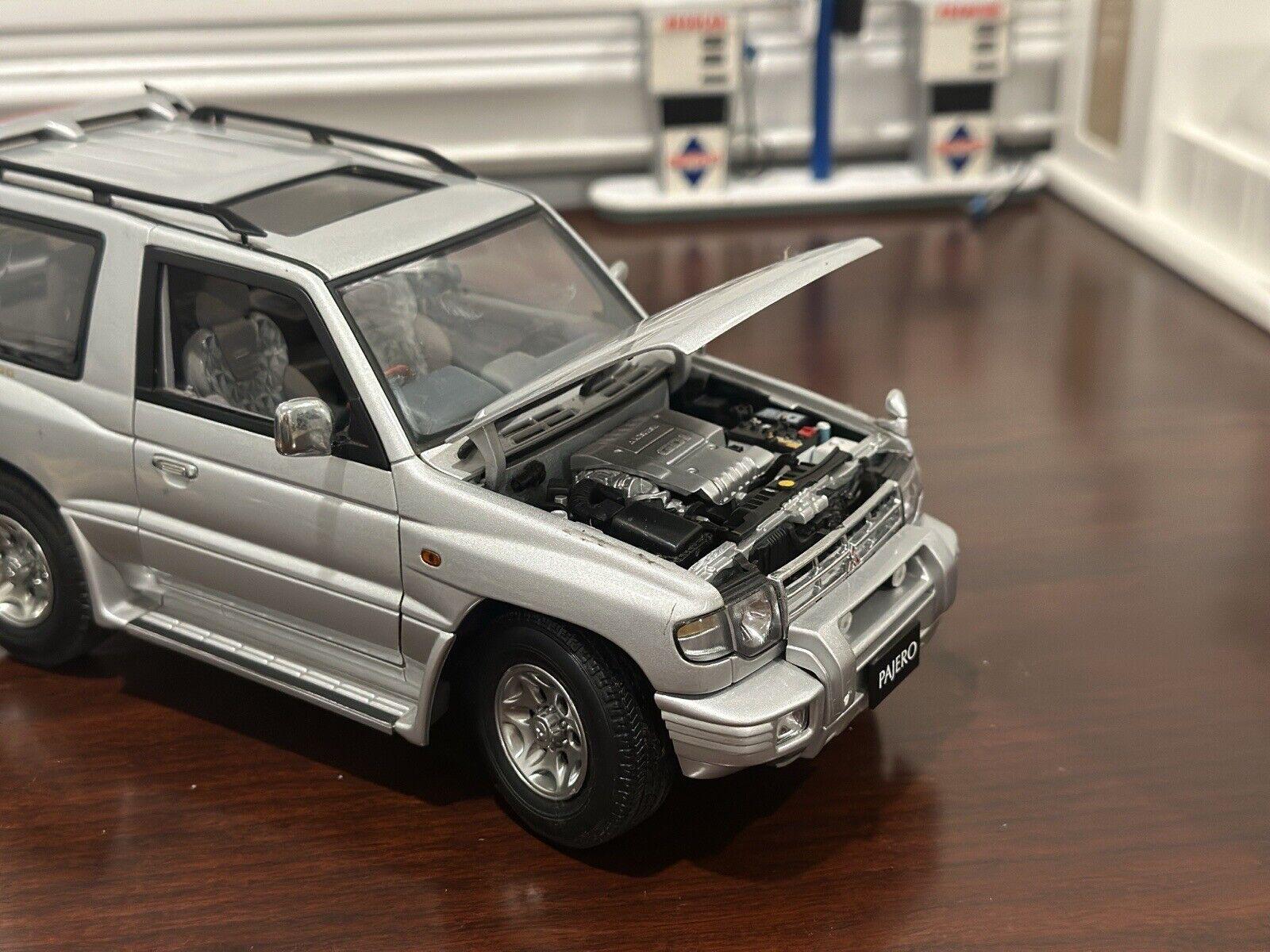 三菱パジェロ シルバー AUTOart 1/18 | レア - Etsy 日本